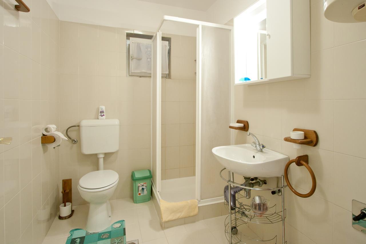 Apartments Neda Пореч Екстериор снимка