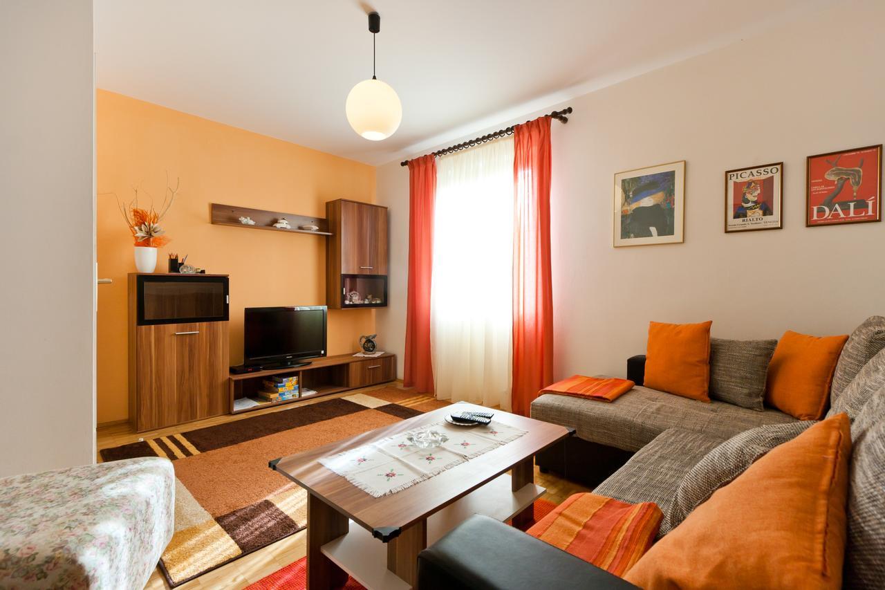 Apartments Neda Пореч Екстериор снимка